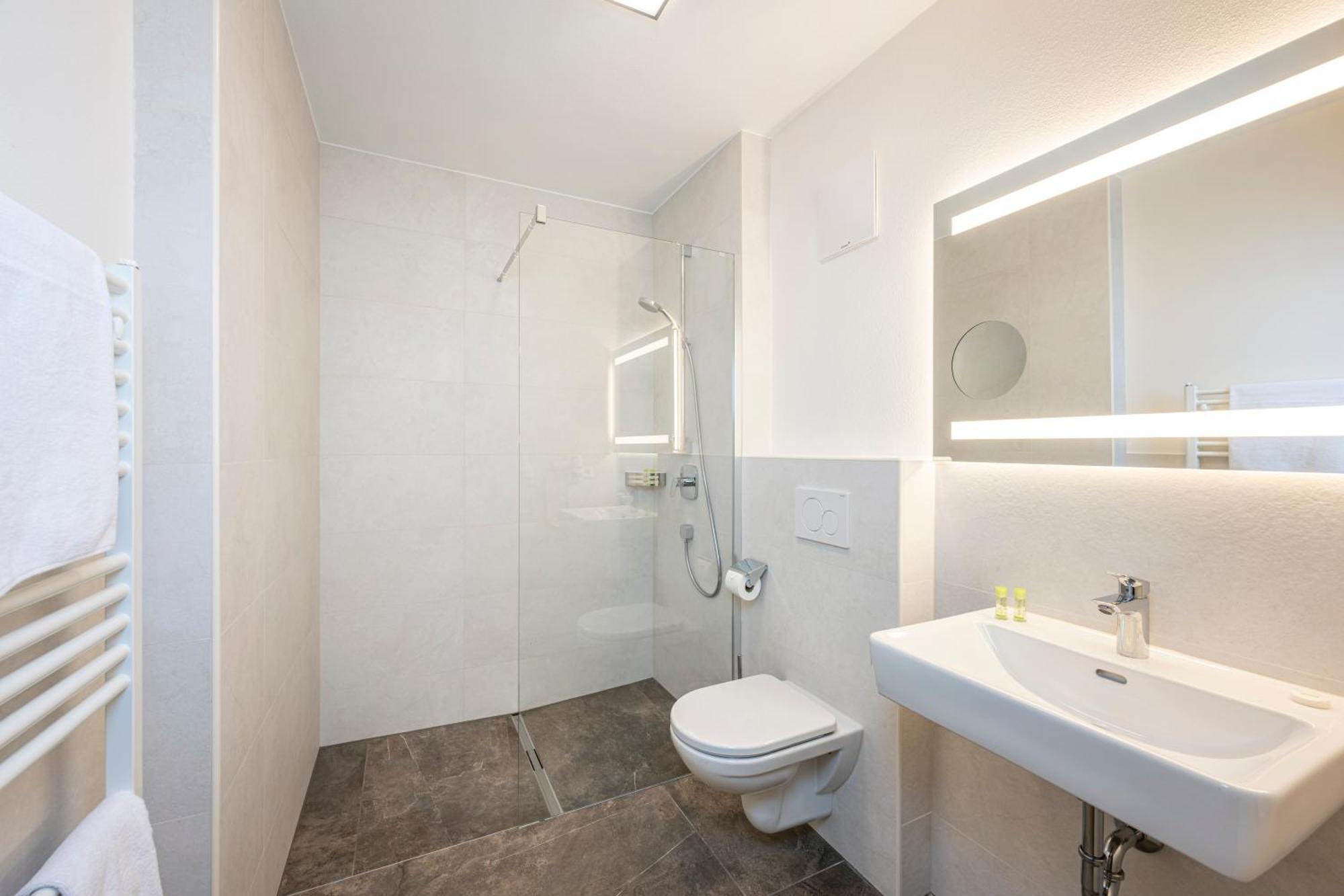 Ferienhotel Gasthof Zur Post 운테르타우언 외부 사진